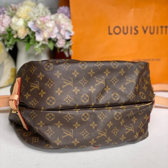 ✅Authentic ✅LOUIS VUITTON Saumur 35 Crossbody - Picture 9 of 16